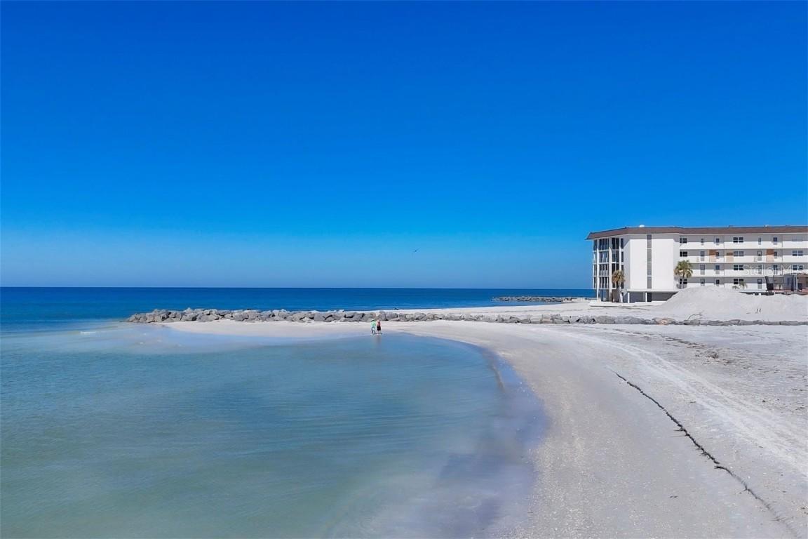 2100 Benjamin Franklin Dr. #104, Sarasota, FL 34236