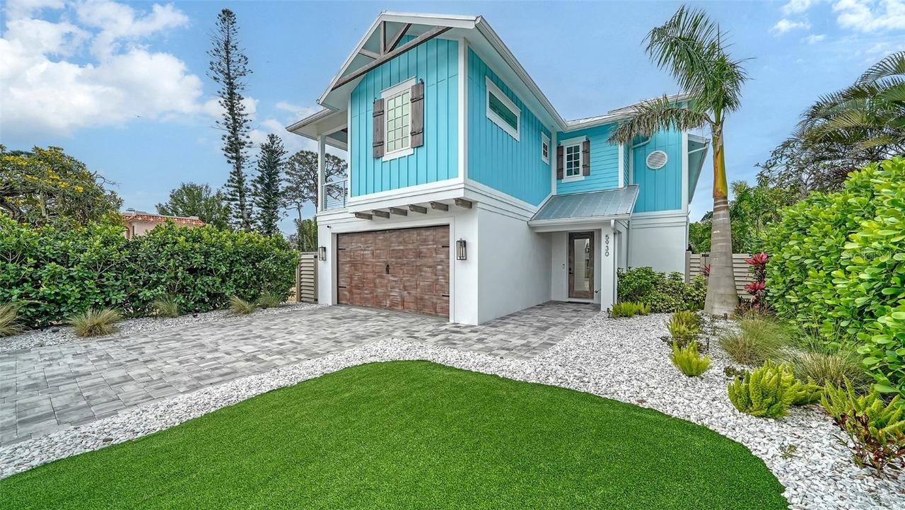 5930 Briarwood Ave., Sarasota, FL 34231
