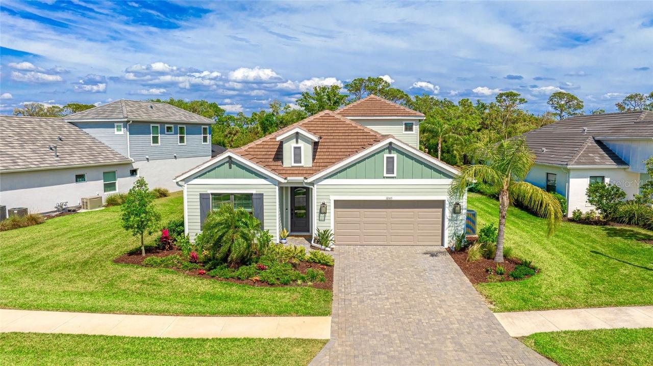 10165 Canaveral Cir., Sarasota, FL 34241