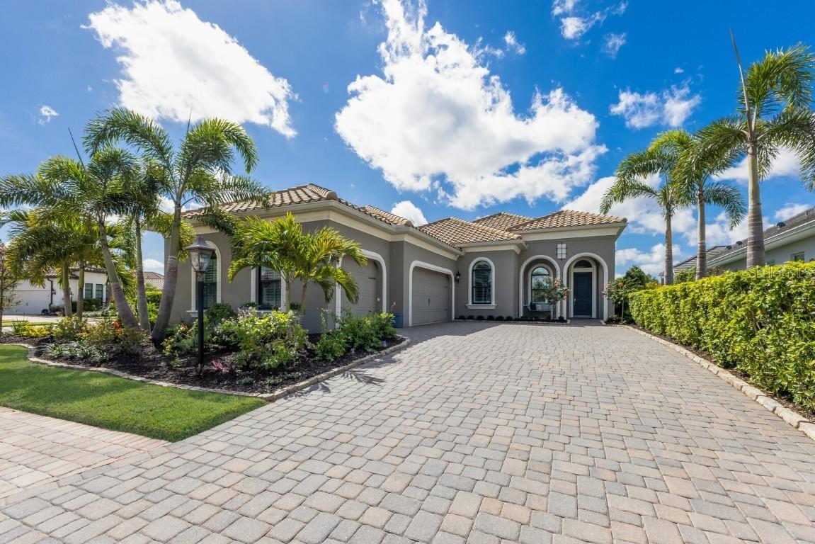 16734 Collingtree Crossing, Lakewood Ranch, FL 34202