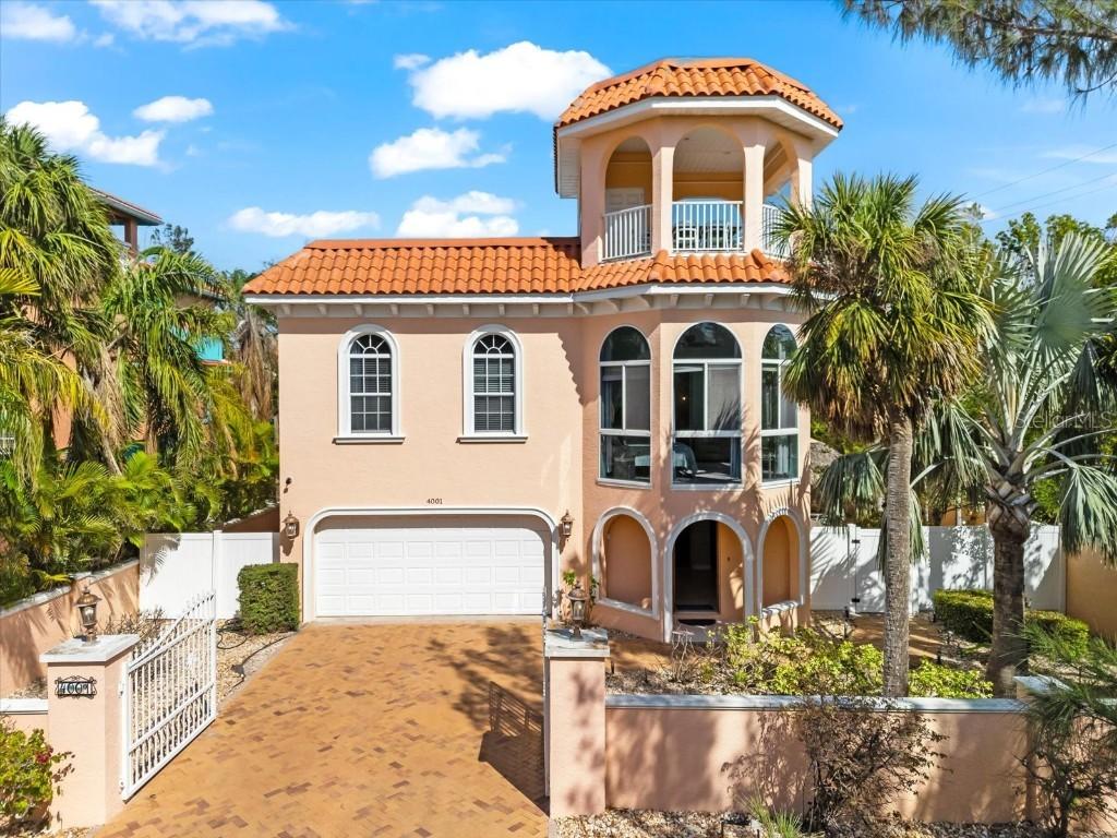 4001 5th Ave., Holmes Beach, FL 34217