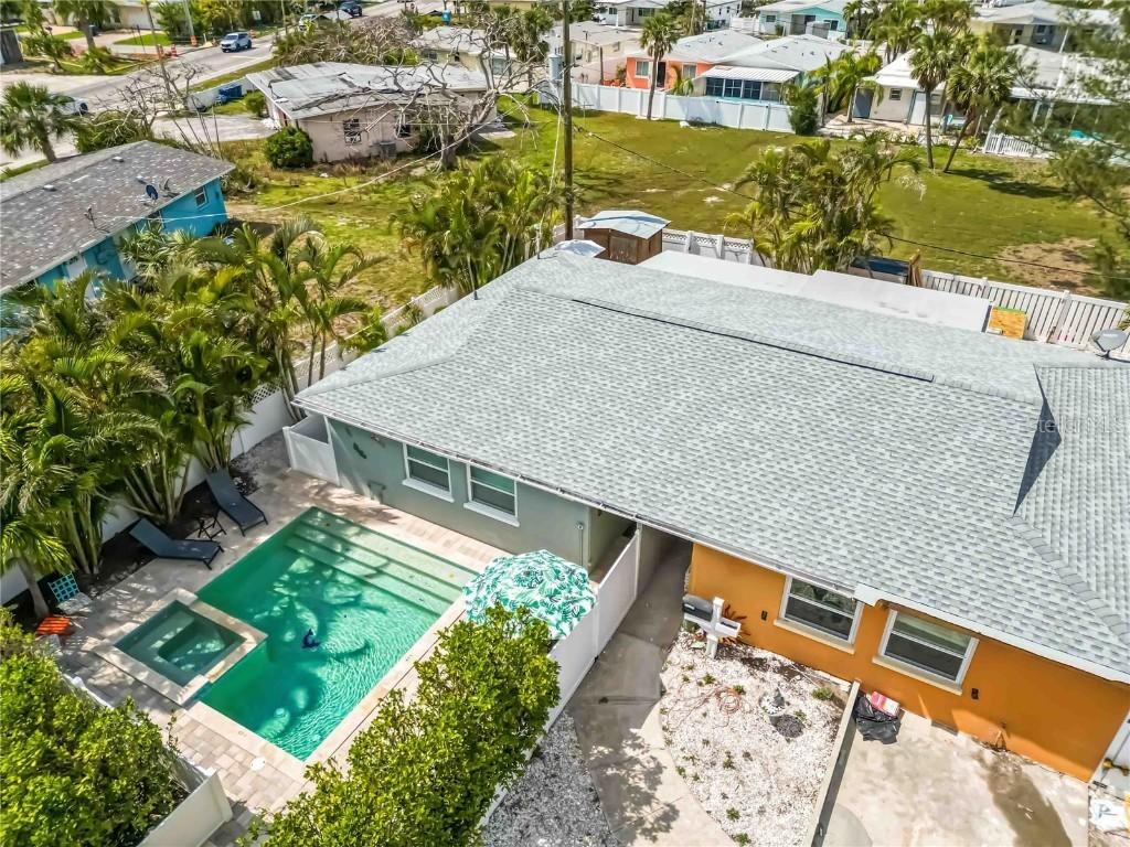 424 62nd St., Holmes Beach, FL 34217
