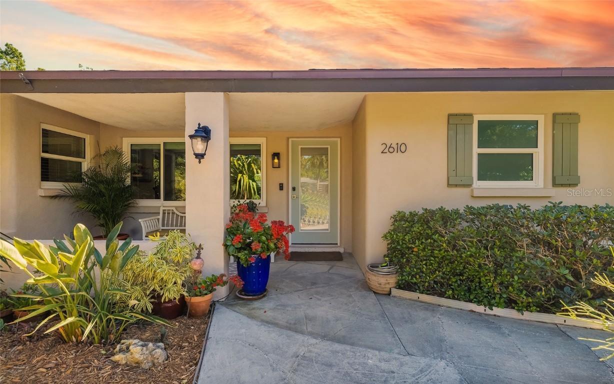 2610 Jefferson Cir., Sarasota, FL 34239