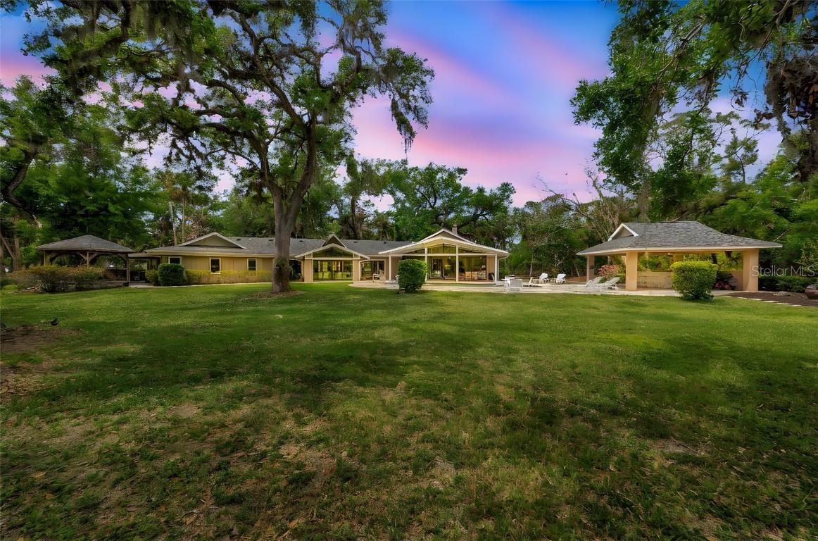 1240 Fox Creek Dr., Sarasota, FL 34240