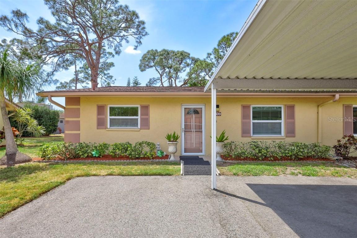 4420 Tecumseh Tr. #38, Sarasota, FL 34233