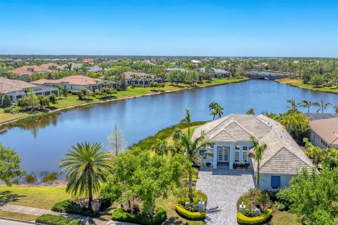 16436 Daysailor Tr., Lakewood Ranch, FL 34202
