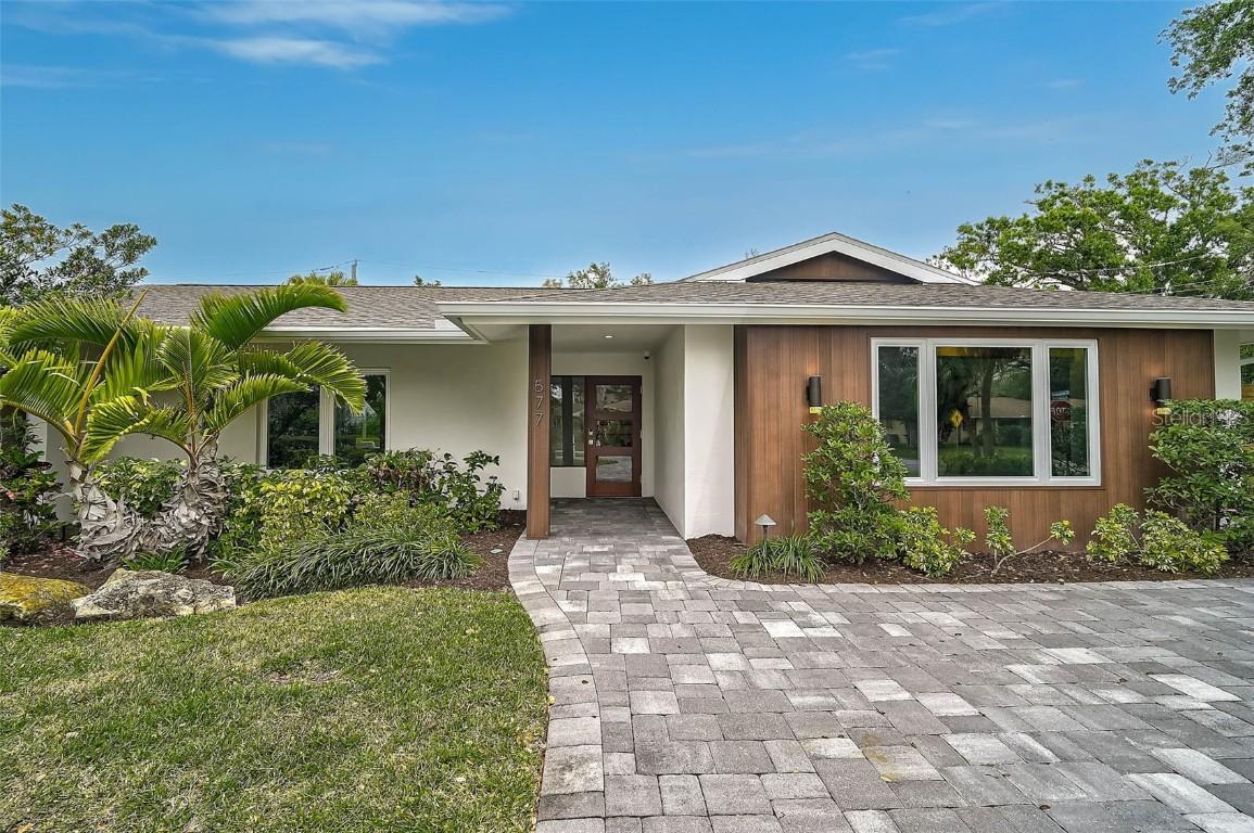 577 Corwood Dr., Sarasota, FL 34234