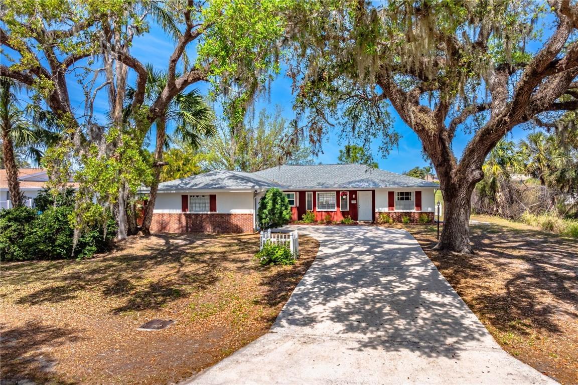 7299 S Leewynn Dr., Sarasota, FL 34240