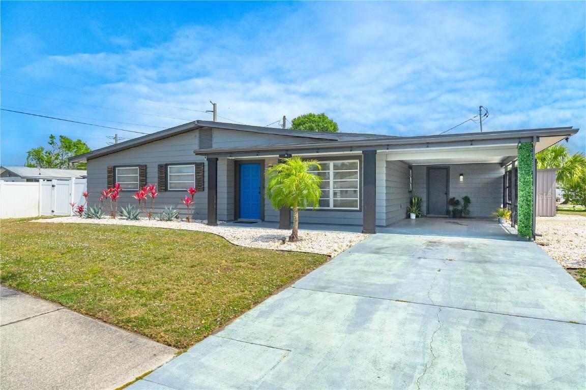 4409 Maceachen Blvd., Sarasota, FL 34233