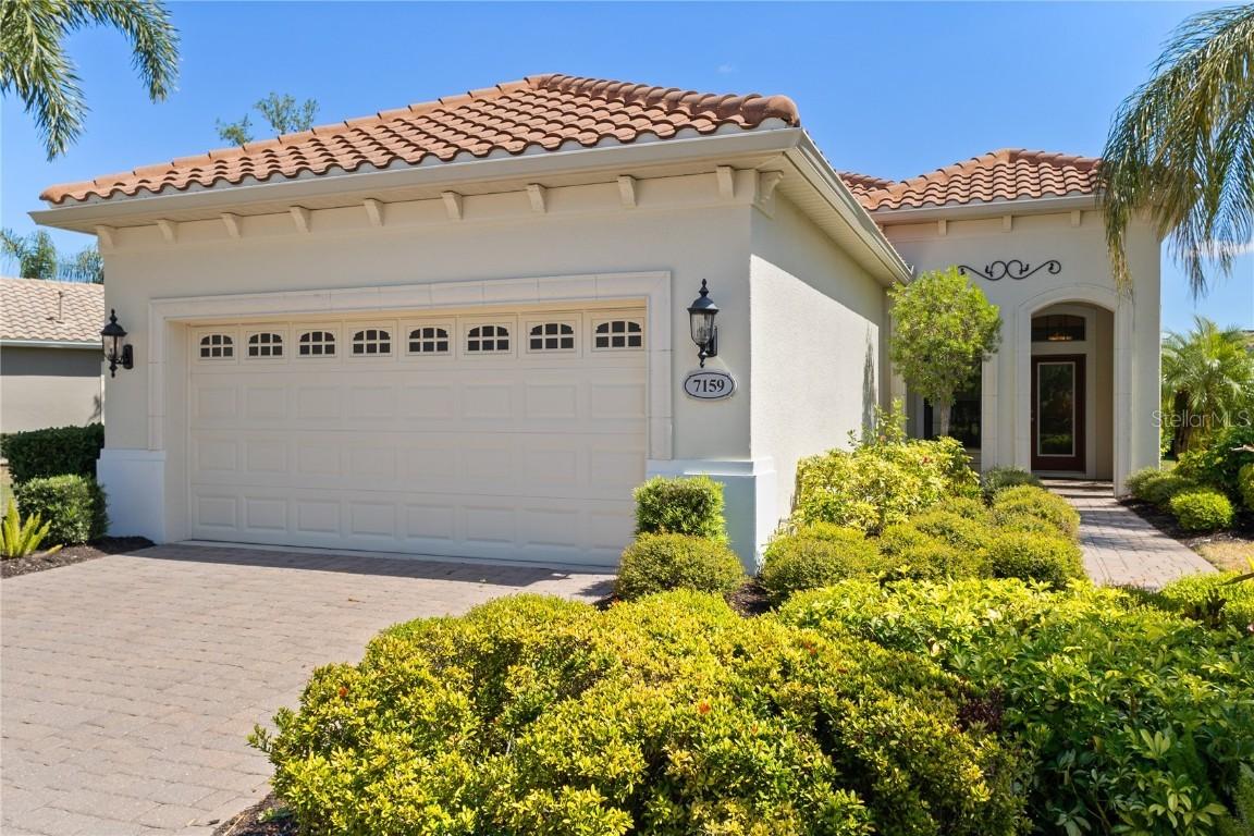 7159 Westhill Ct., Lakewood Ranch, FL 34202