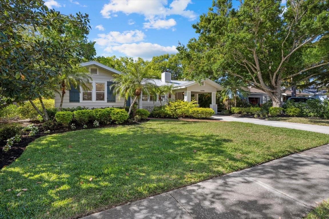 1888 Boyce St., Sarasota, FL 34239