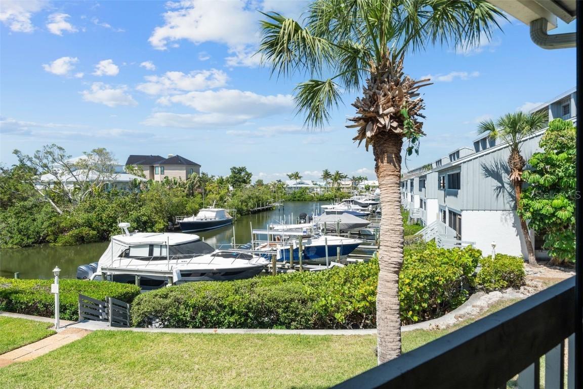 1233 Dockside Pl. #207, Sarasota, FL 34242