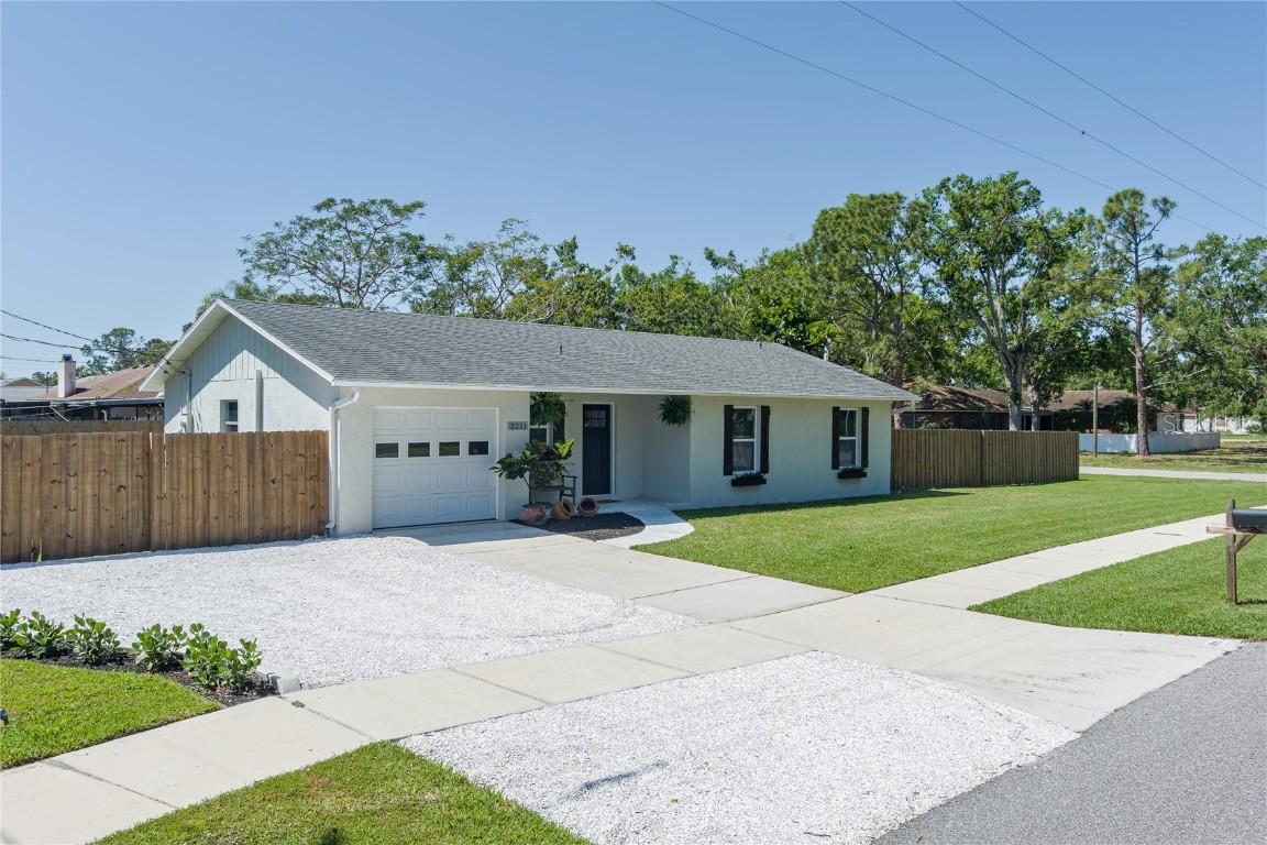 2211 12th St., Palmetto, FL 34221
