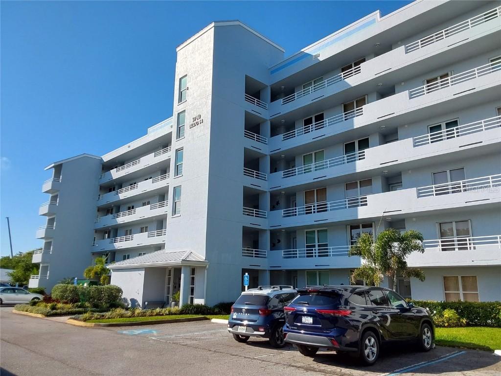 3780 Pinebrook Cir. #102, Bradenton, FL 34209