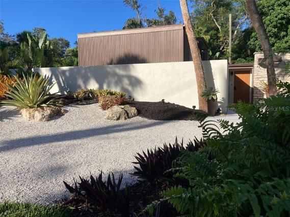 New Homes with In-ground Swimming Pools in Siesta Key: March 30th to April 5th