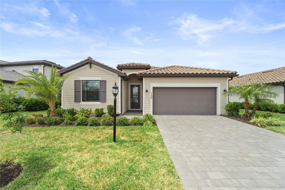 5406 Coral Reef Way, Lakewood Ranch, FL 34211