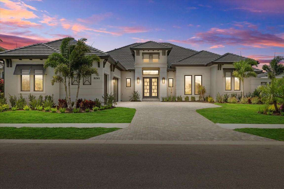 9241 Starry Night Ave., Sarasota, FL 34241