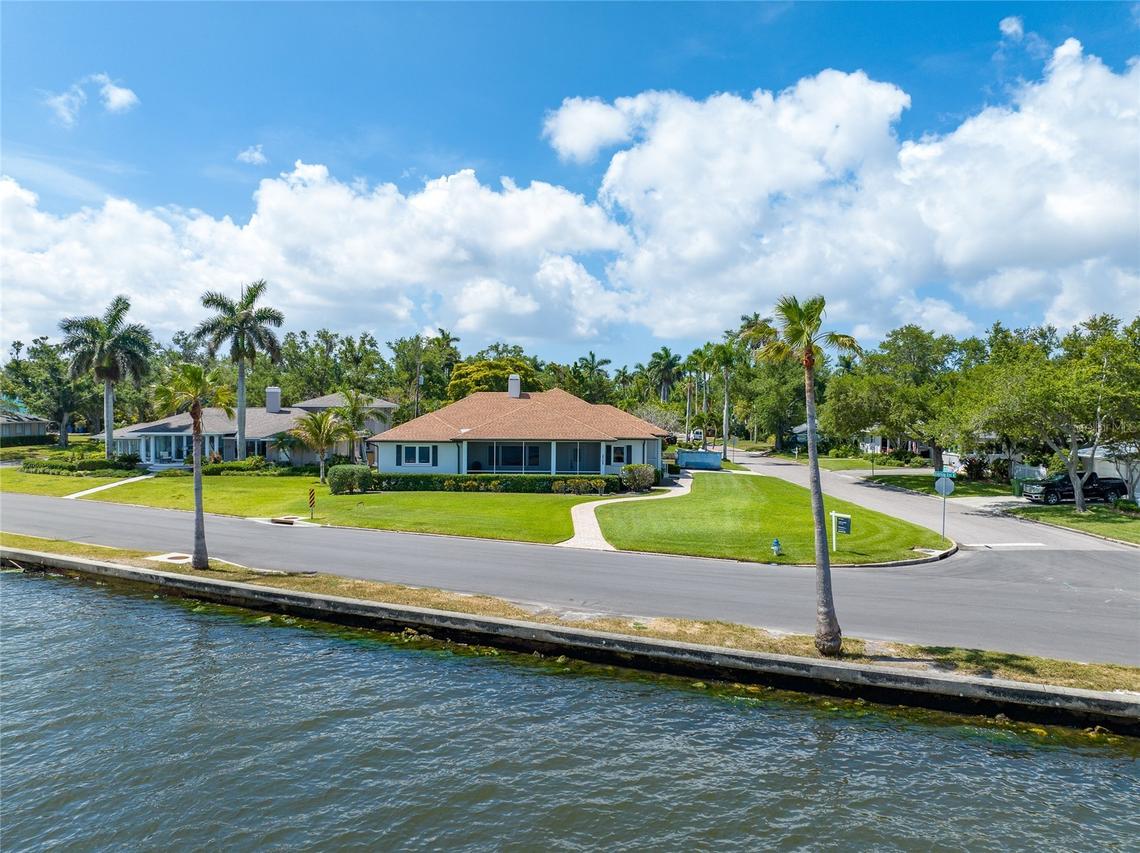 2305 Riverview Blvd., Bradenton, FL 34205