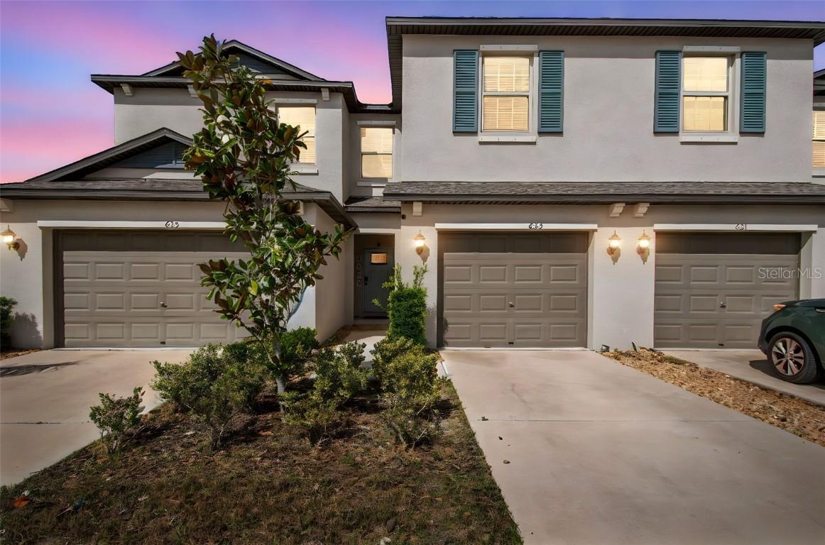 633 Royal Empress Dr., Ruskin, FL 33570