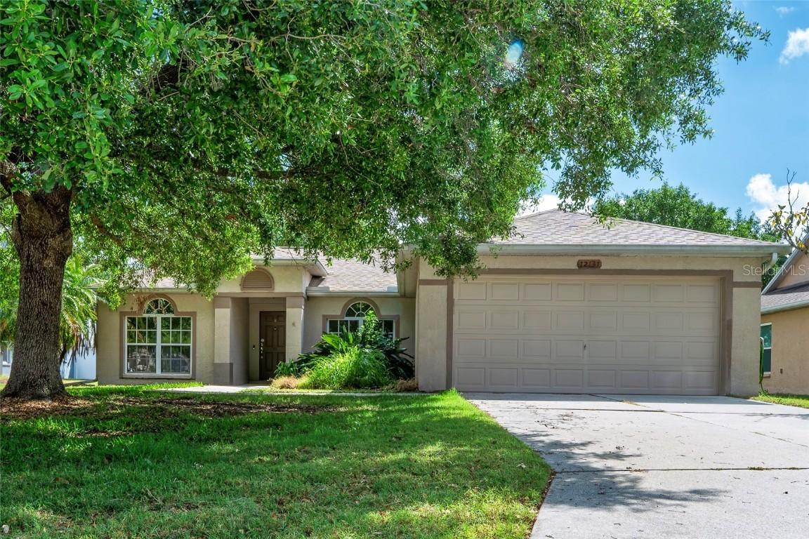 12131 Warwick Cir., Parrish, FL 34219