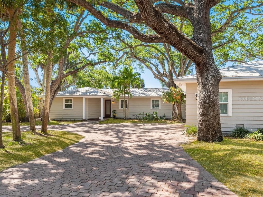 1248 Northport Dr., Sarasota, FL 34242