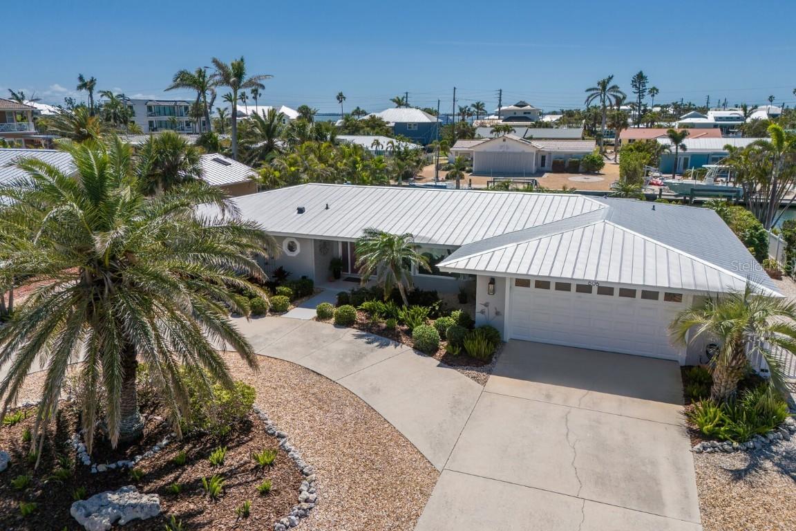 606 Emerald Ln., Holmes Beach, FL 34217