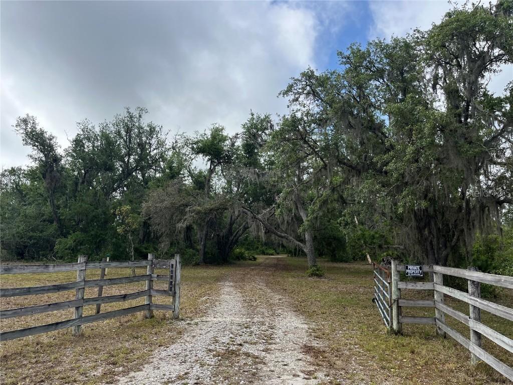 38161 Taylor Rd., Myakka City, FL 34251