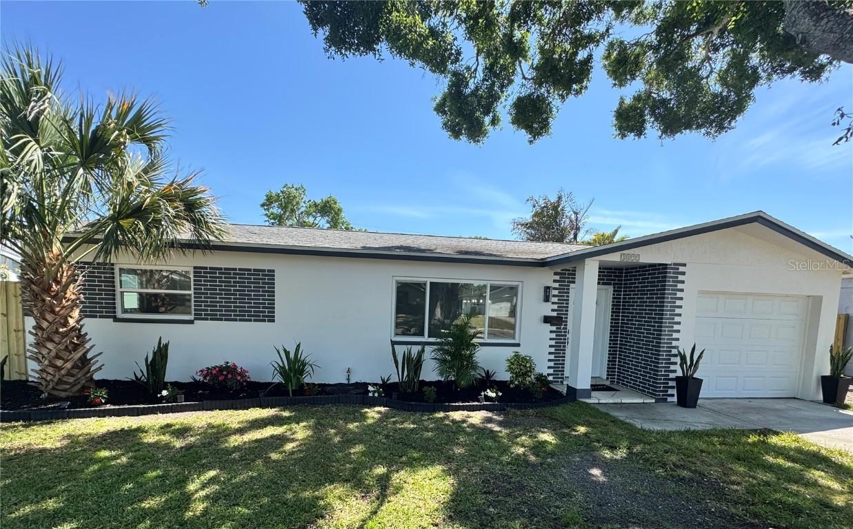 3822 15th Ave., St Petersburg, FL 33713