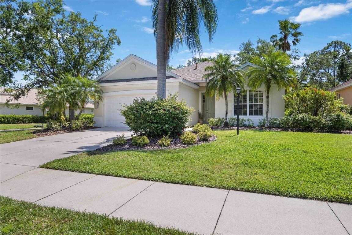 7439 Sea Island Ln., University Park, FL 34201