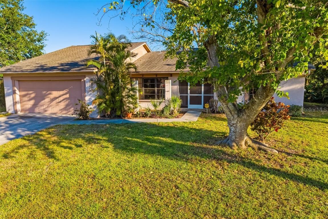 1658 Ridgewood Ln., Sarasota, FL 34231