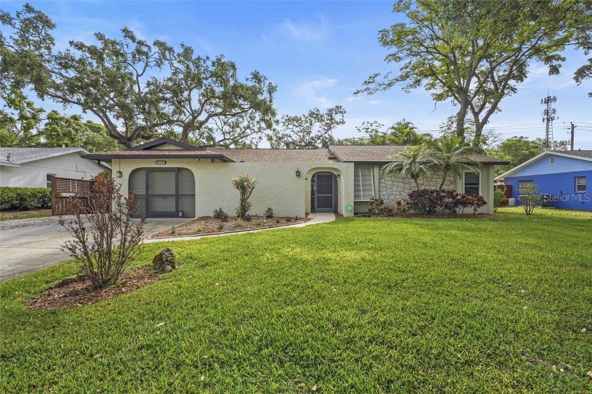 3401 Kingswood Dr., Sarasota, FL 34232