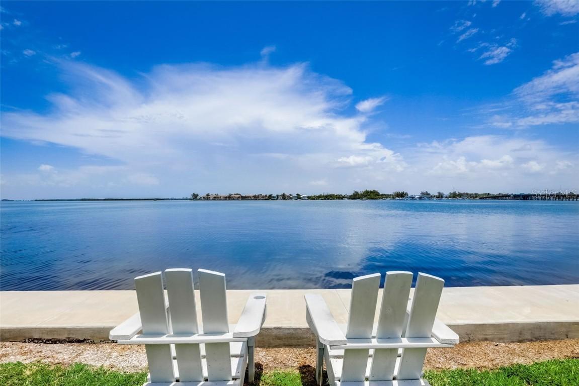 117 7th St. #5, Bradenton Beach, FL 34217