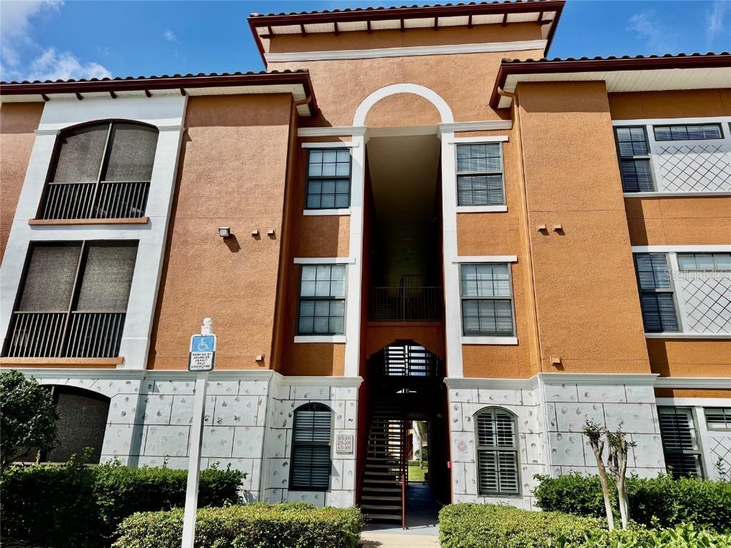 8325 38th Street Cir. #107, Sarasota, FL 34243