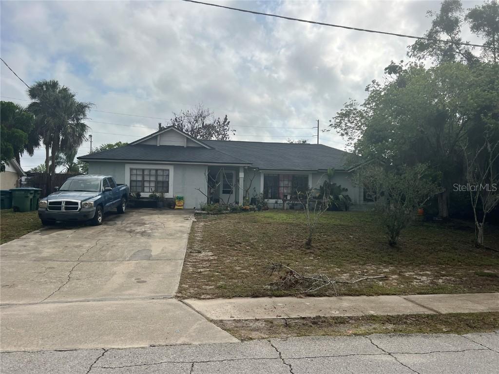 1400 Hayward Ave., Deltona, FL 32738