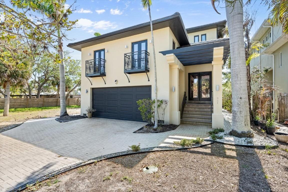 4964 Commonwealth Dr., Sarasota, FL 34242