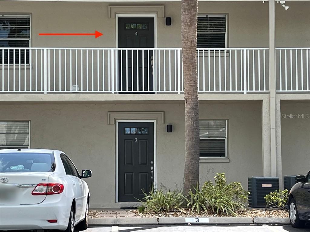 900 La Costa Cir. #4, Sarasota, FL 34237