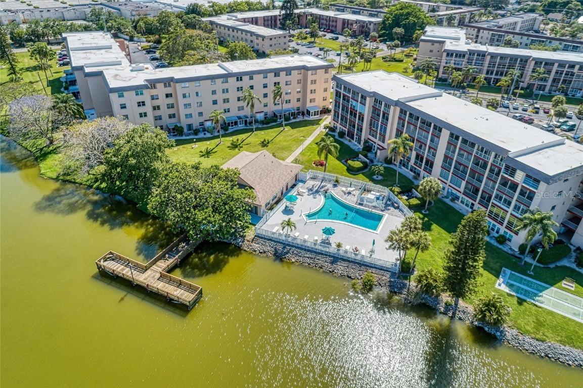 3562 Lake Bayshore Dr. #K-202, Bradenton, FL 34205