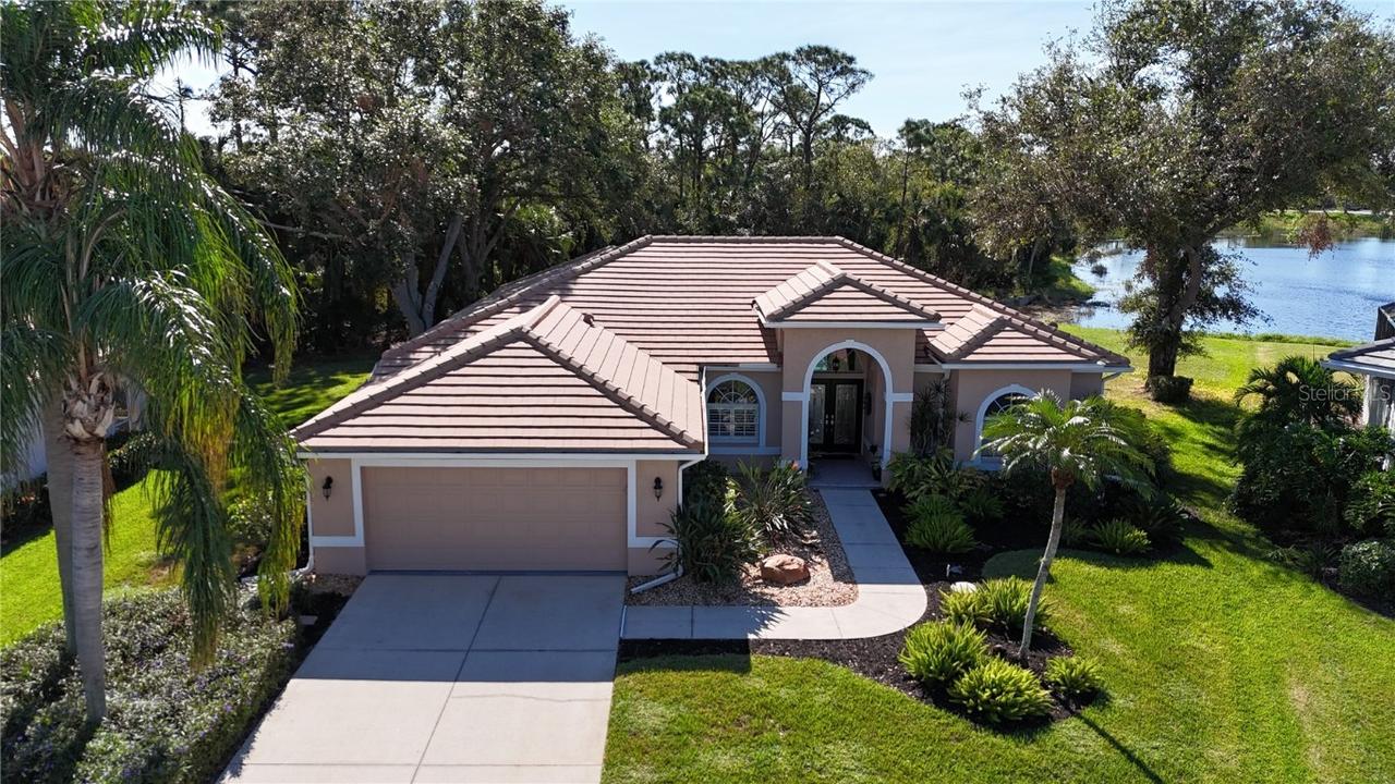5229 Far Oak Cir., Sarasota, FL 34238