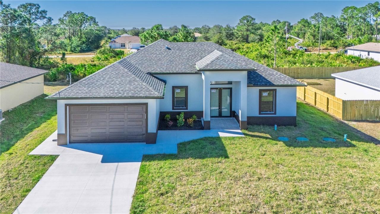 510 Cottonwood Ave., Lehigh Acres, FL 33974