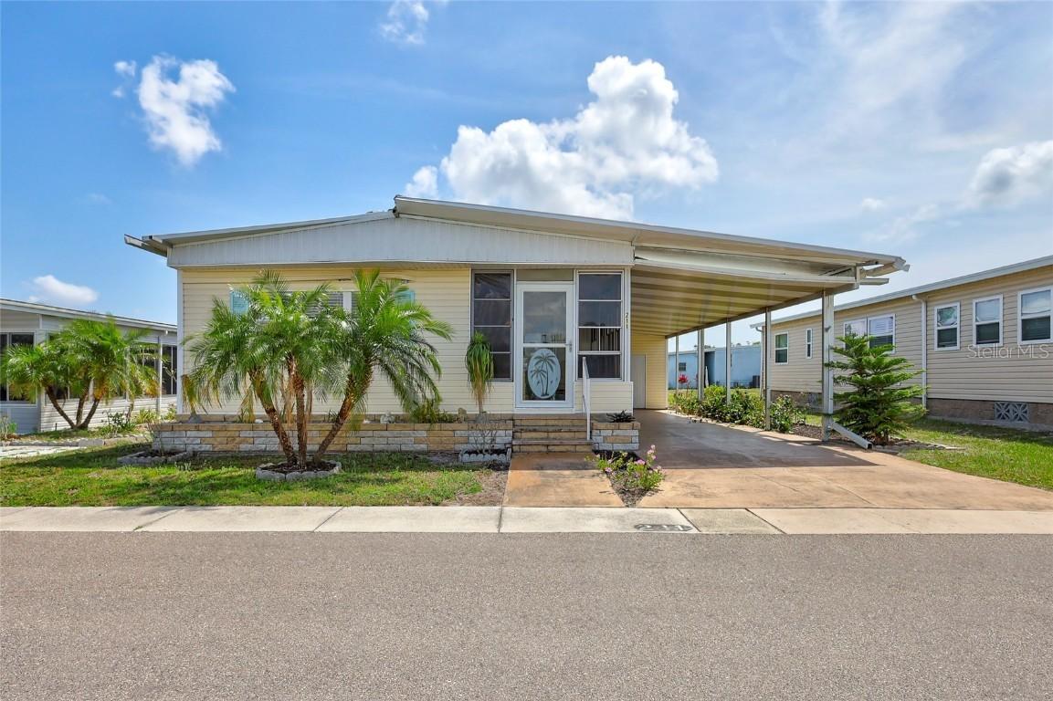 5619 Bayshore Rd. #211, Palmetto, FL 34221