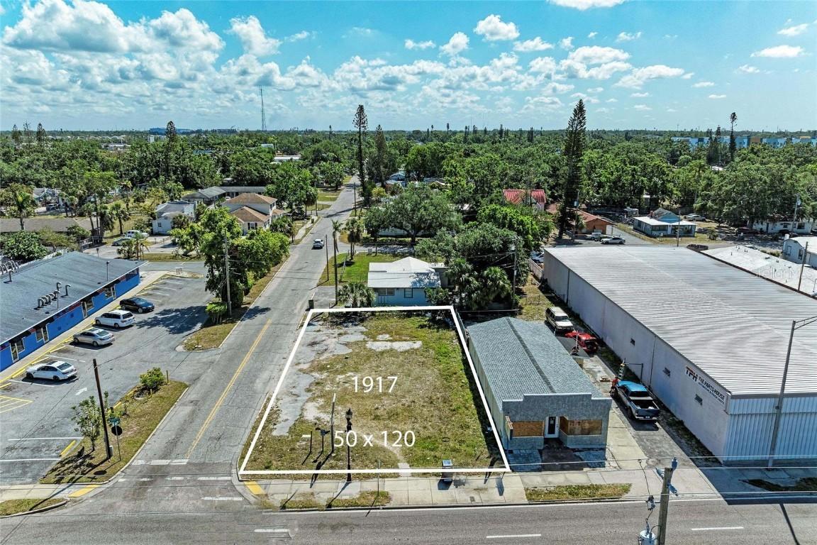 1917 14th St., Bradenton, FL 34205
