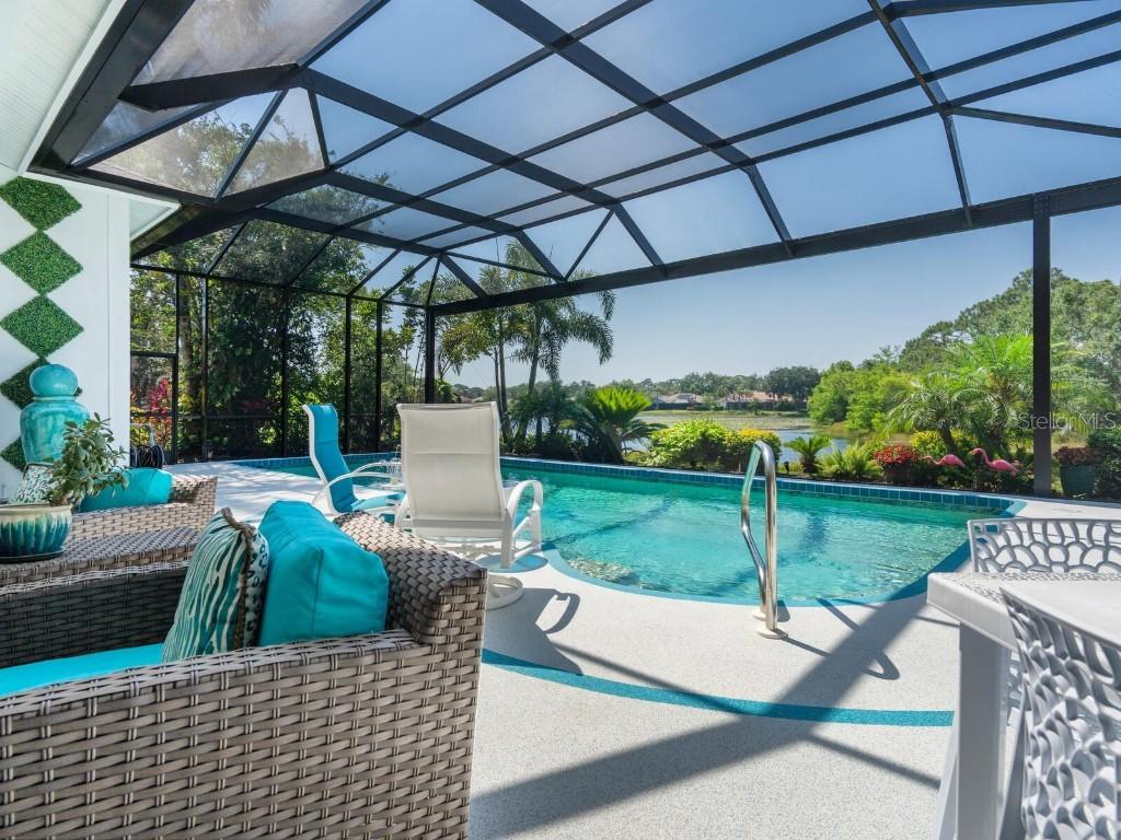 8687 Woodbriar Dr., Sarasota, FL 34238