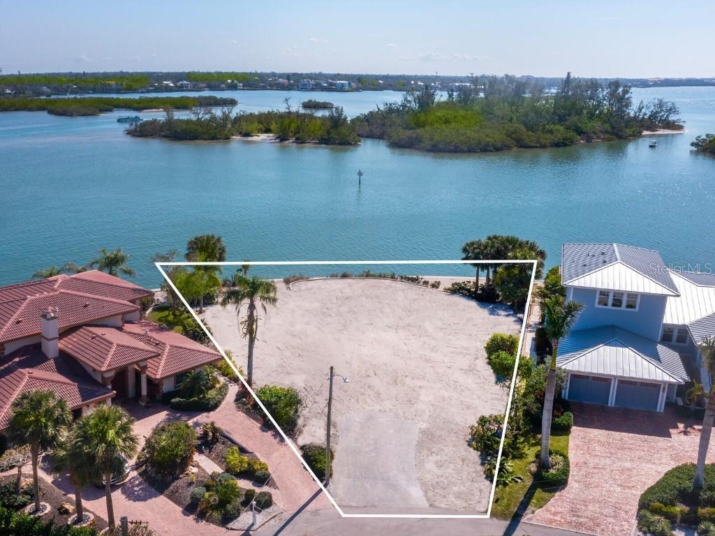 894 Freeling Dr., Sarasota, FL 34242