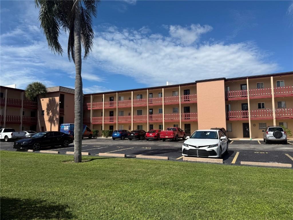 4186 Heron Way #B-219, Bradenton, FL 34205