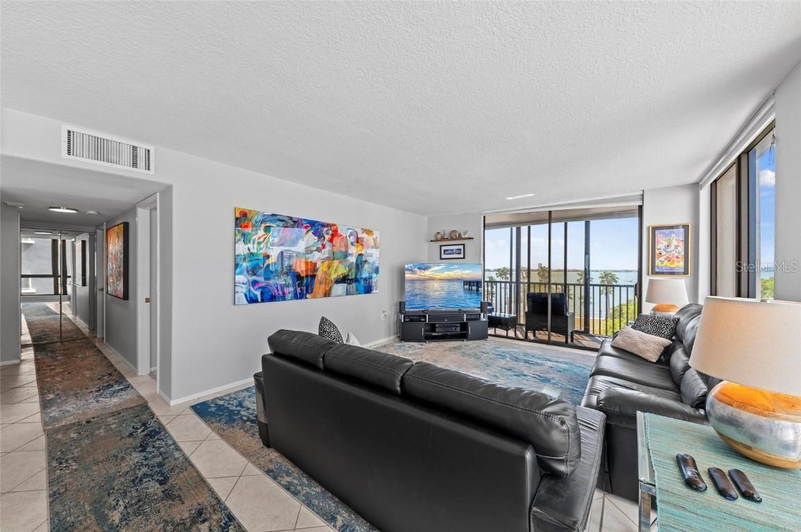 707 S Gulfstream Ave. #501, Sarasota, FL 34236