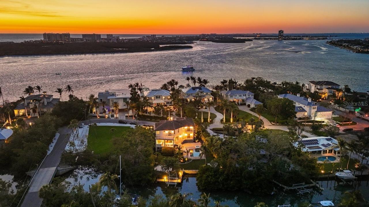 3465 Gulfmead Dr., Sarasota, FL 34242