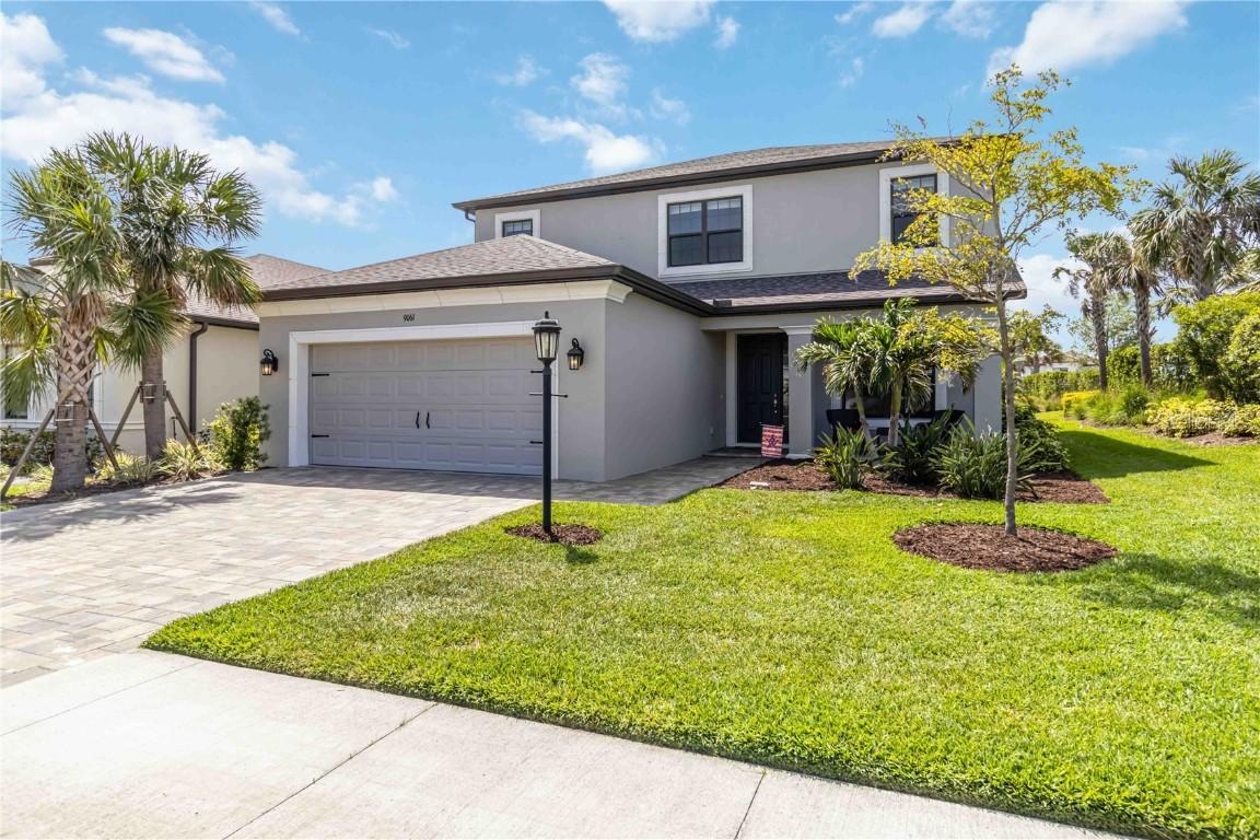 9061 Luna Ln., Sarasota, FL 34241