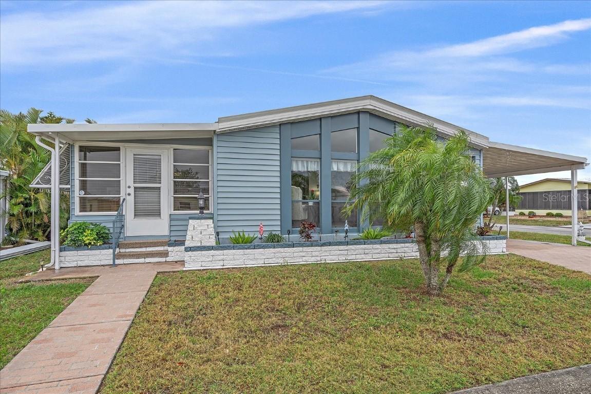 3205 90th St., Palmetto, FL 34221