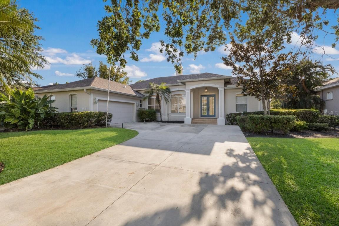 1217 92nd St., Bradenton, FL 34209