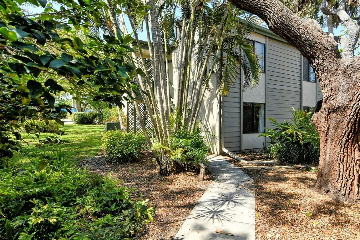 1532 Pelican Point Dr. #BA139, Sarasota, FL 34231